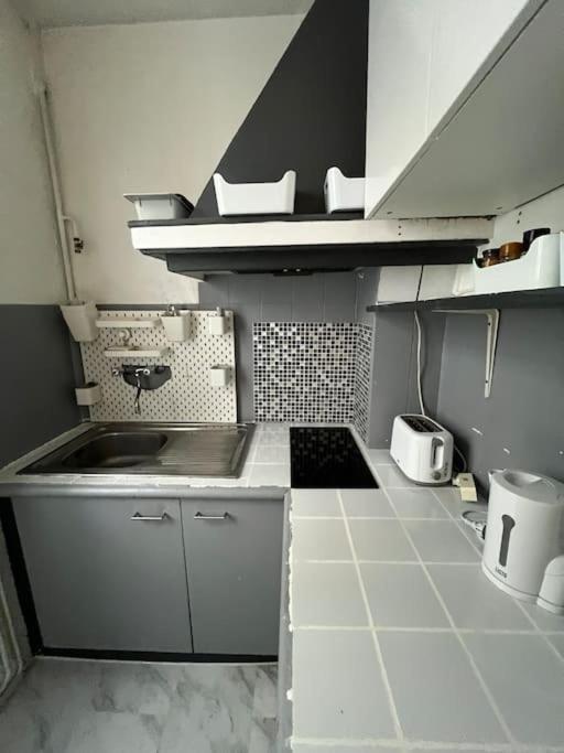 Montmartre Joli 2 Pieces Au Pied Du Sacre Coeur Διαμέρισμα Παρίσι Εξωτερικό φωτογραφία
